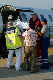 Ambulanter Luftransport des IMH Teams.